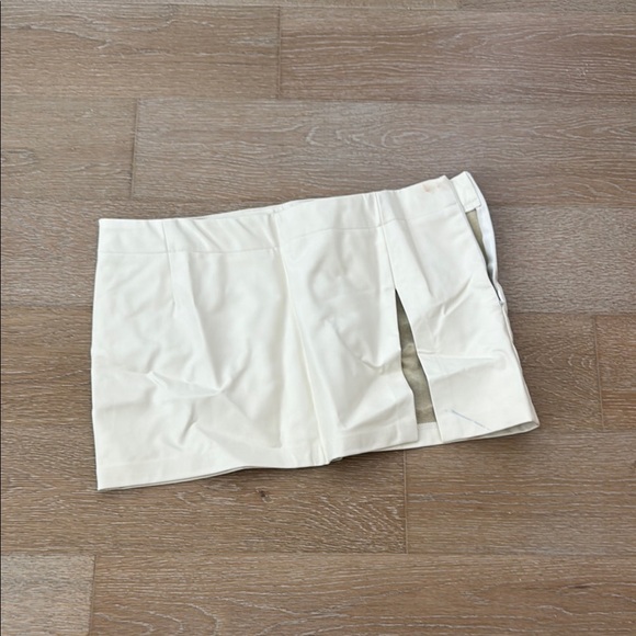 Edikted White Mini Skirt - Picture 1 of 2